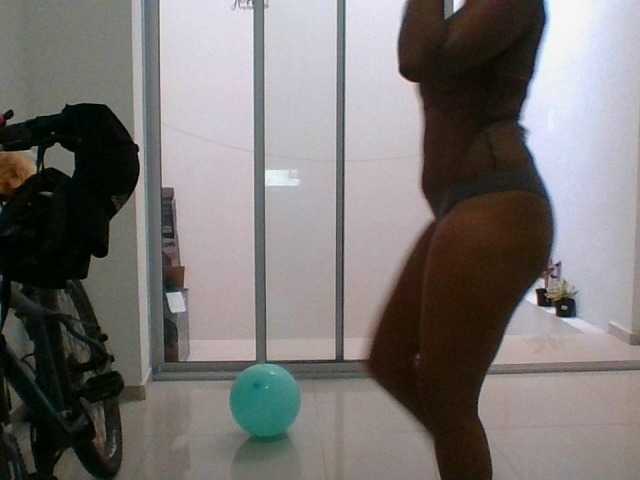 Capturas de tela de transmissão Milenita2022