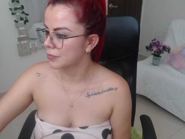 Capturas de tela de transmissão MILF-KAROL