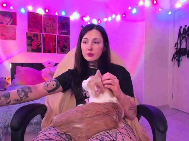 Capturas de tela de transmissão MilkyCunt