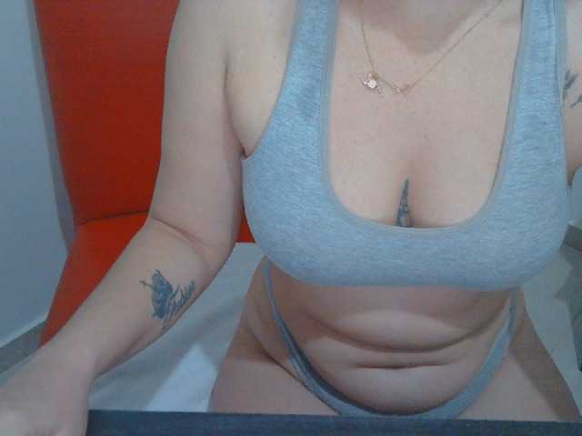 Capturas de tela de transmissão mimisexxxa