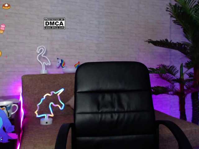 Capturas de tela de transmissão RumGirl