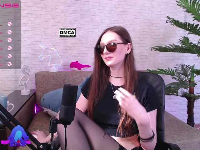 Capturas de tela de transmissão RumGirl