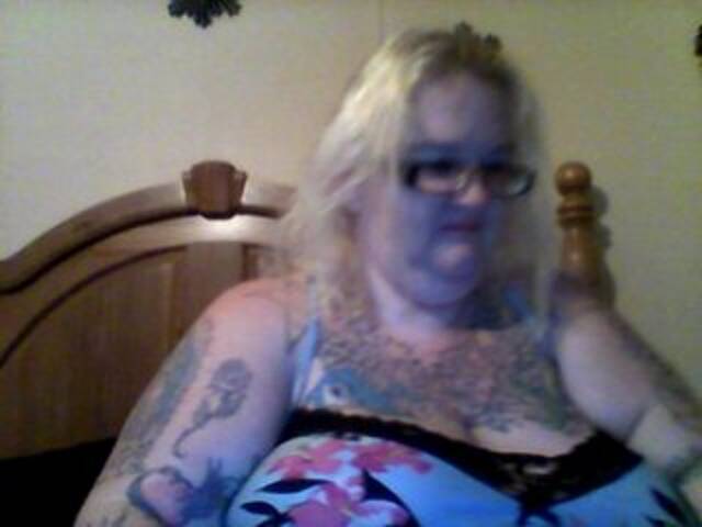 Capturas de tela de transmissão MitziMonroe