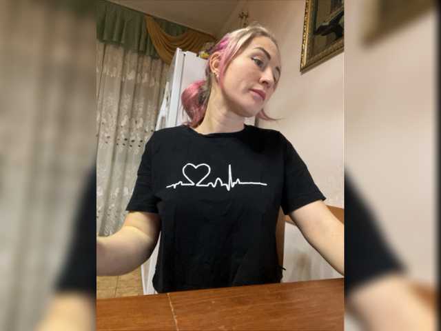 Capturas de tela de transmissão MOLLY-7