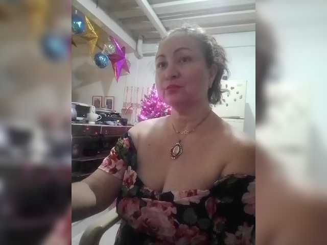 Capturas de tela de transmissão MommyQueen