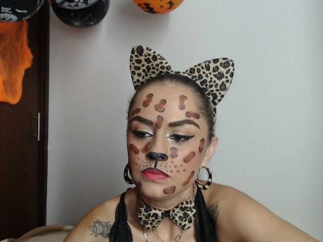 Capturas de tela de transmissão MonaBurning