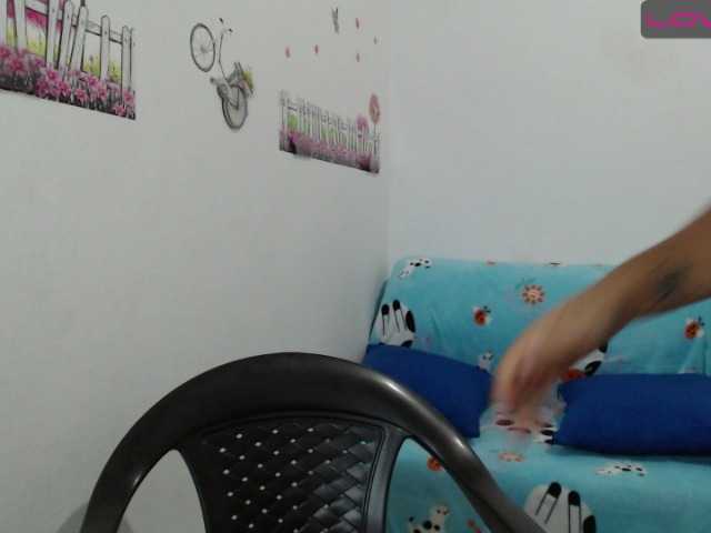 Capturas de tela de transmissão monica-squirt