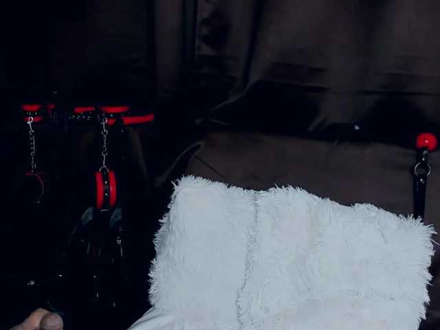 Capturas de tela de transmissão MonicaBlaze