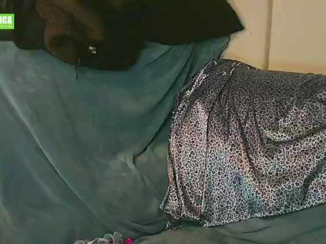 Capturas de tela de transmissão monicalushx