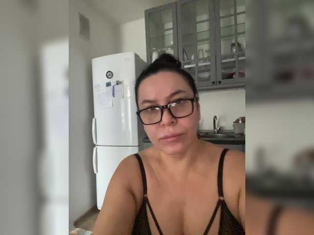 Capturas de tela de transmissão MonicaMiaa