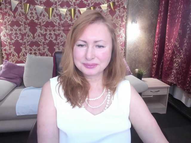 Capturas de tela de transmissão MonicaMoor