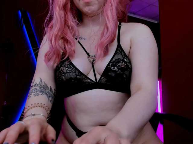Capturas de tela de transmissão MoonRachel