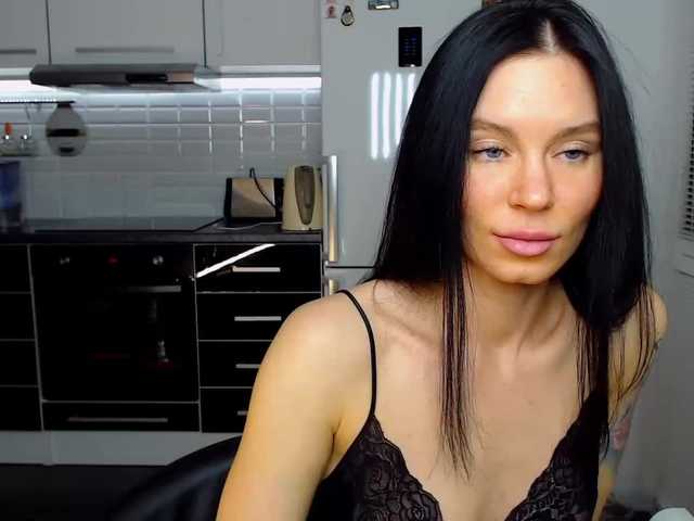 Capturas de tela de transmissão MsLatikaX