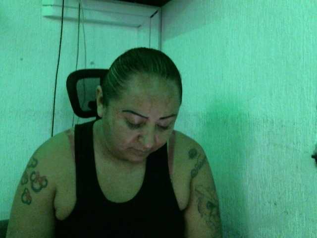 Capturas de tela de transmissão Nahomy4