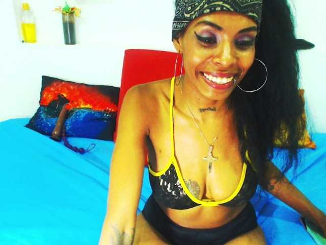 Capturas de tela de transmissão NahomyBunny