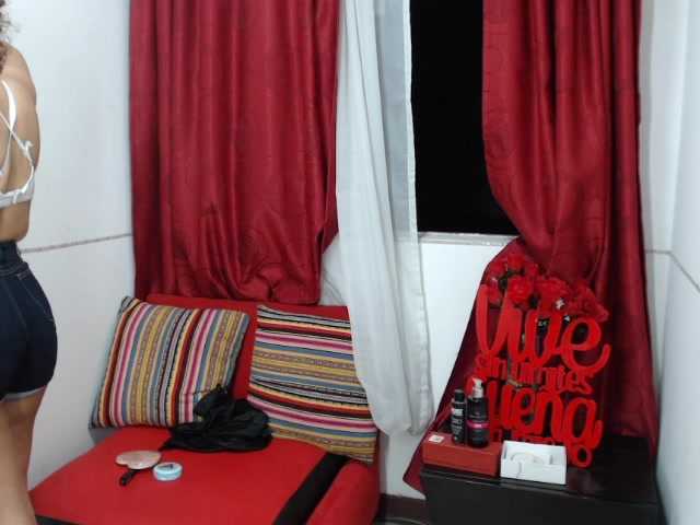 Capturas de tela de transmissão NAHOMYWILL