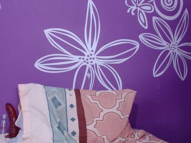 Capturas de tela de transmissão natasha-brand