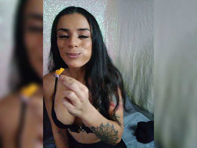 Capturas de tela de transmissão NatashaDiore