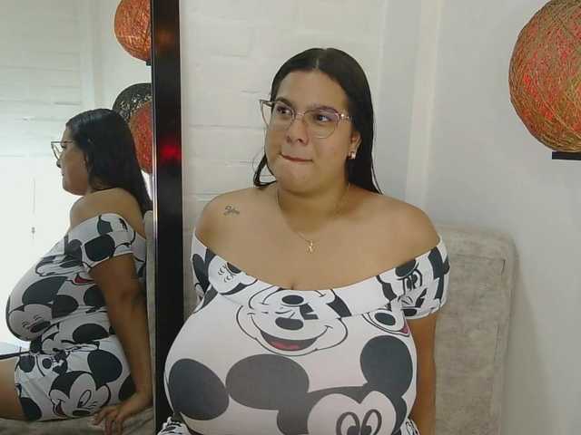 Capturas de tela de transmissão nathalia-correa