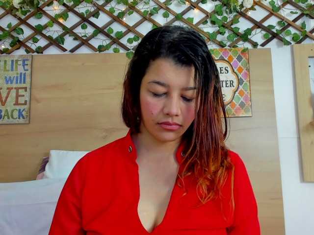 Capturas de tela de transmissão NathyCastillo