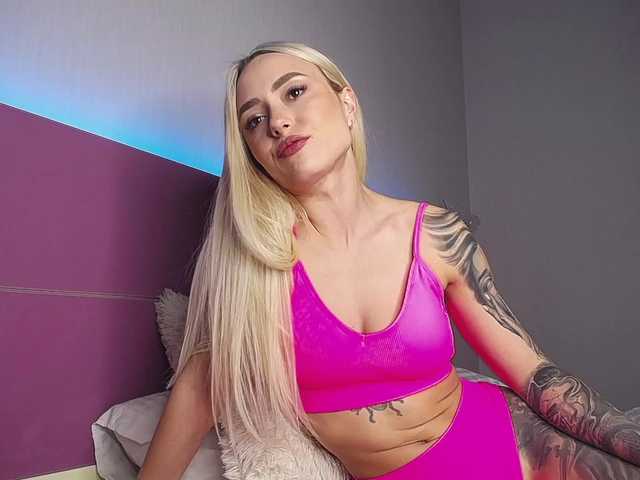 Capturas de tela de transmissão NaughtyBlond4