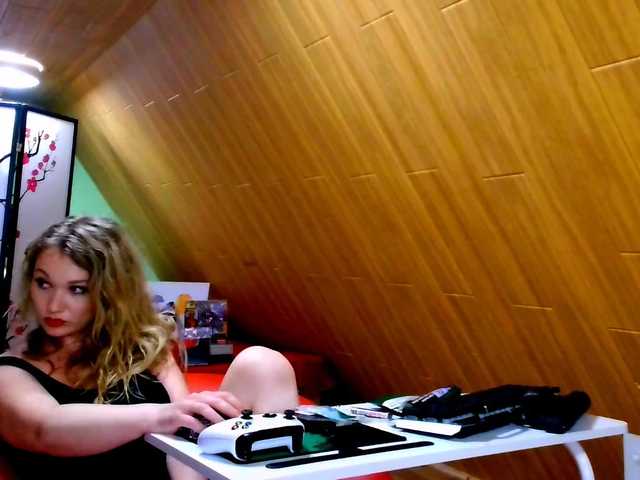 Capturas de tela de transmissão NaughtyNatali