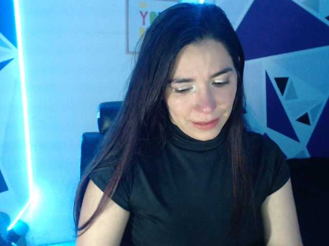 Capturas de tela de transmissão NaugthyTania