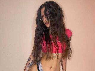 Chat de vídeo erótico NessaBarett1