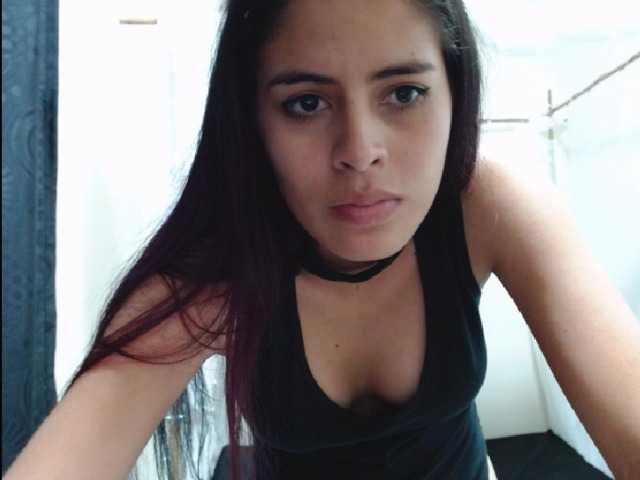 Fotos Nicol-sexyboo hi guys,welcome to my room to come play