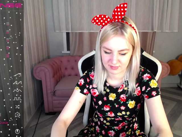 Capturas de tela de transmissão Nicole-Star