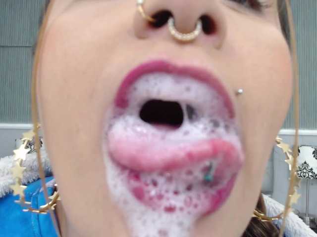 Capturas de tela de transmissão NicolleWayne