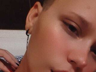 Chat de vídeo erótico Nileemo