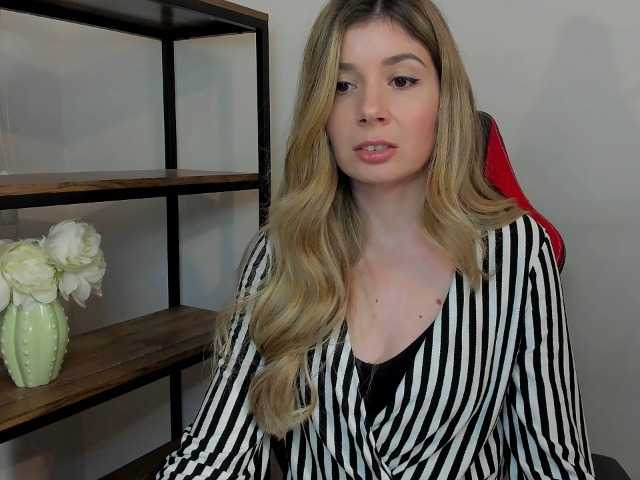 Capturas de tela de transmissão NinaDiva