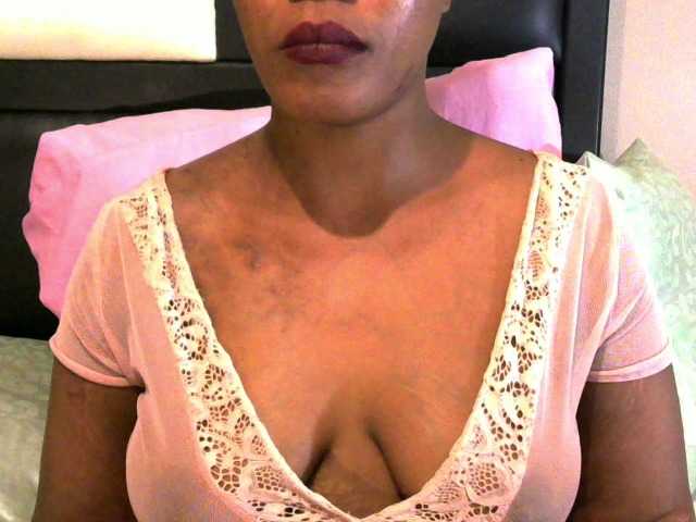 Capturas de tela de transmissão nottyybitchx1