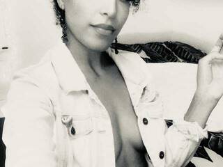 Chat de vídeo erótico NylaSweet