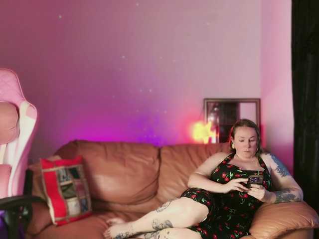 Capturas de tela de transmissão NylonQueen