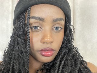 Chat de vídeo erótico NymzieLoren