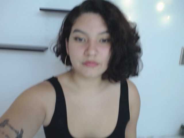 Capturas de tela de transmissão OliviaHill