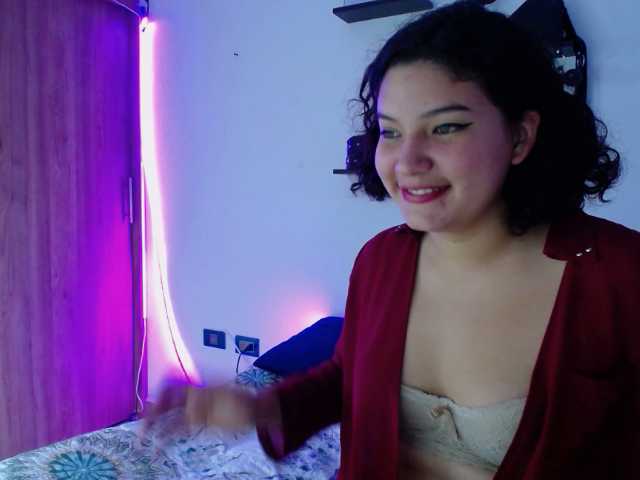 Capturas de tela de transmissão OliviaHill