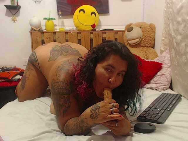 Capturas de tela de transmissão Pamelaruiizz