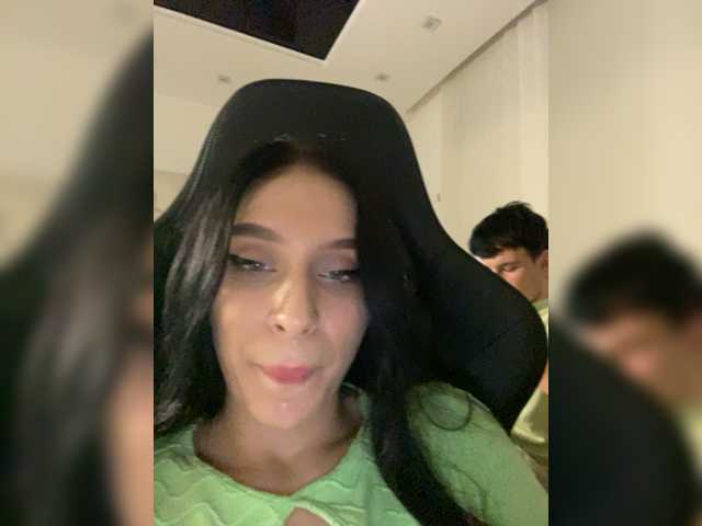 Capturas de tela de transmissão PARTYNEXTNEXT