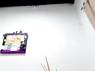 Chat de vídeo erótico PetiteIvoryqueens