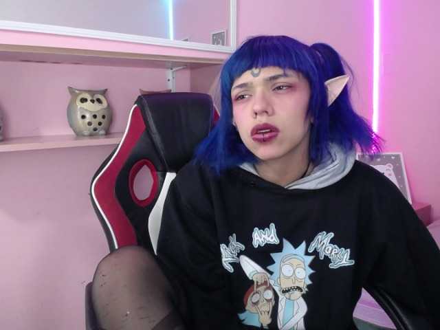 Fotos PhychomagcArt Welcom me room!! come and play with this goth girl, but very slutty, do you want to come and taste her squirt and cum?