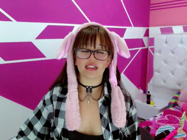 Capturas de tela de transmissão pinkqueenn