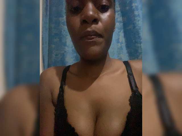 Capturas de tela de transmissão PrettytSheila