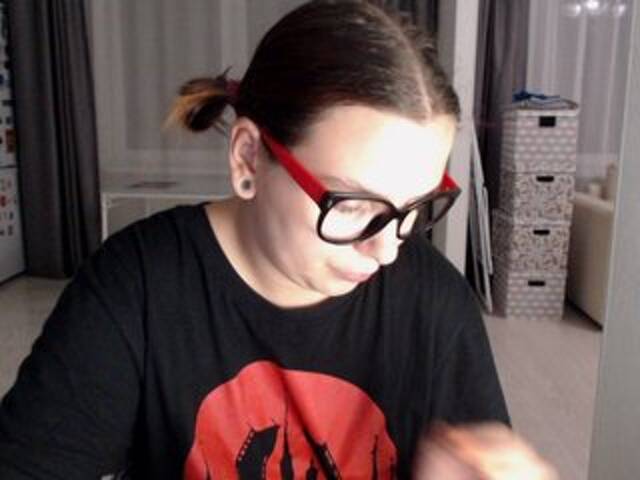 Capturas de tela de transmissão PuffyEva