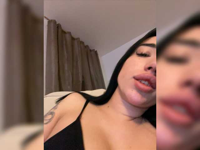Capturas de tela de transmissão Queennnnn1