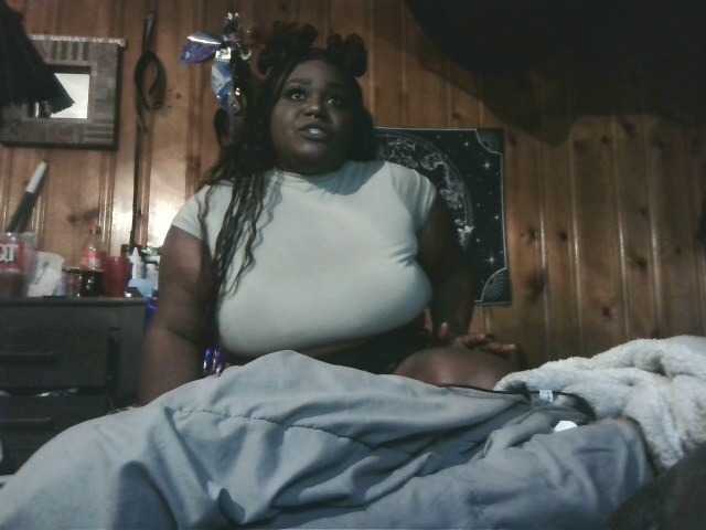 Fotos QueenRaynexxx Hello Its A Place Fit 4 A Queen! Thick Chocolate GIRL RIGGHT HERE!!!