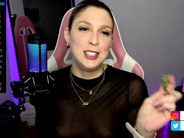 Capturas de tela de transmissão queenxlexy