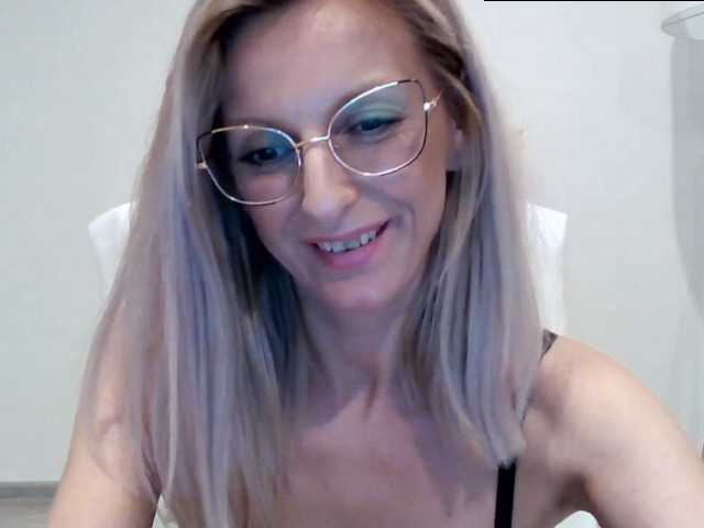 Fotos RachellaFox Sexy blondie - glasses - dildo shows - great natural body,) For 500 i show you my naked body [none]